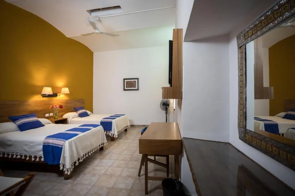 Room with two beds at Parador San Agustin